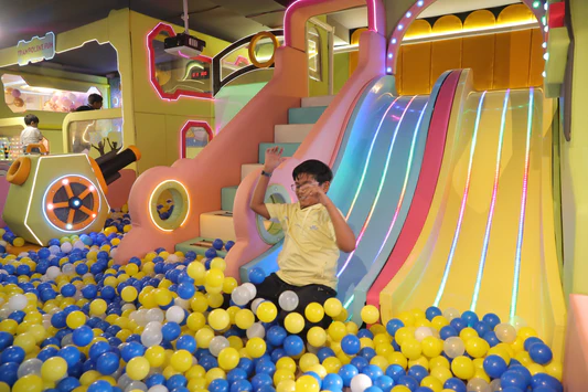 Indoor games at Kick & Splash